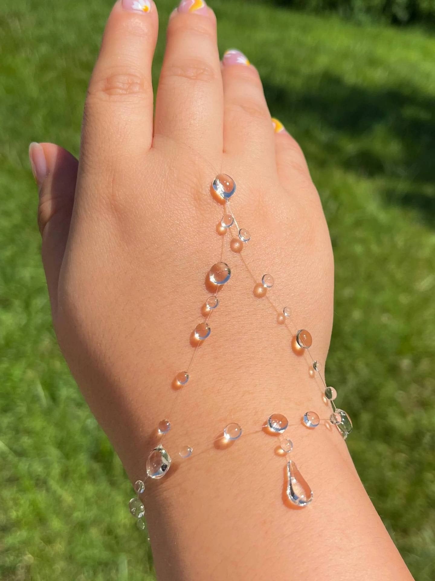 Nature's Kiss Hand Chain