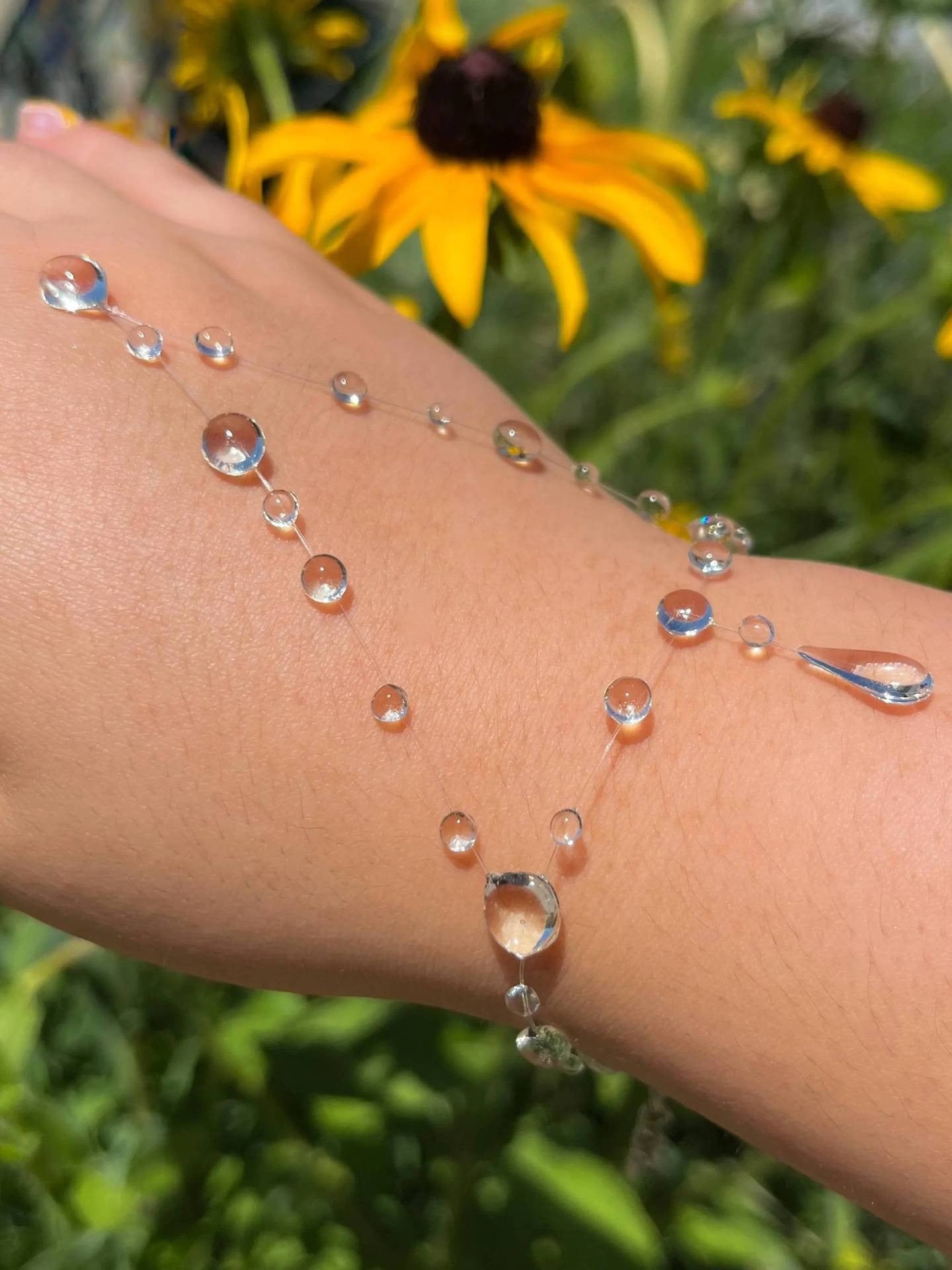 Nature's Kiss Hand Chain