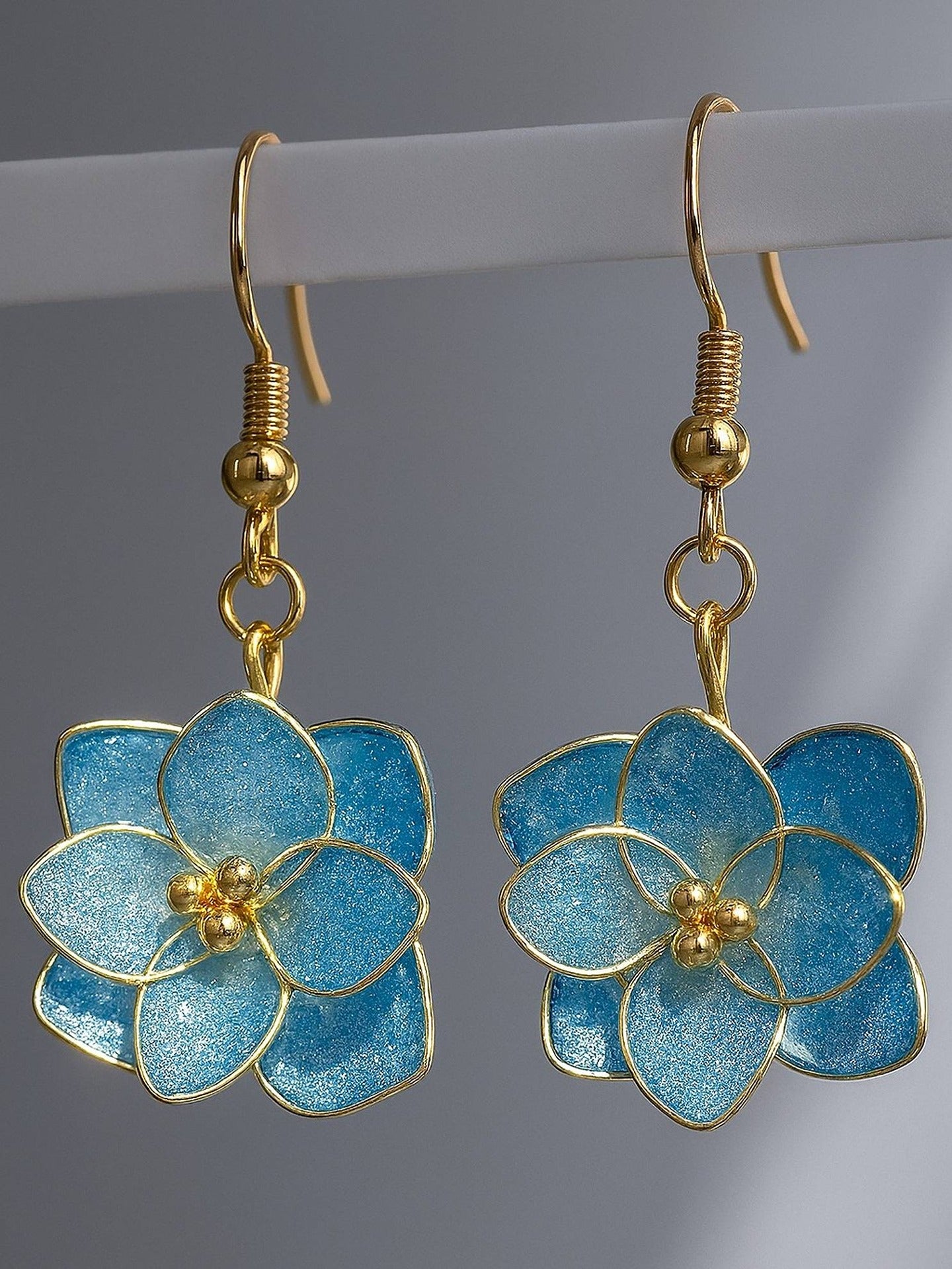 Hydrangea Flower Earring Main image
