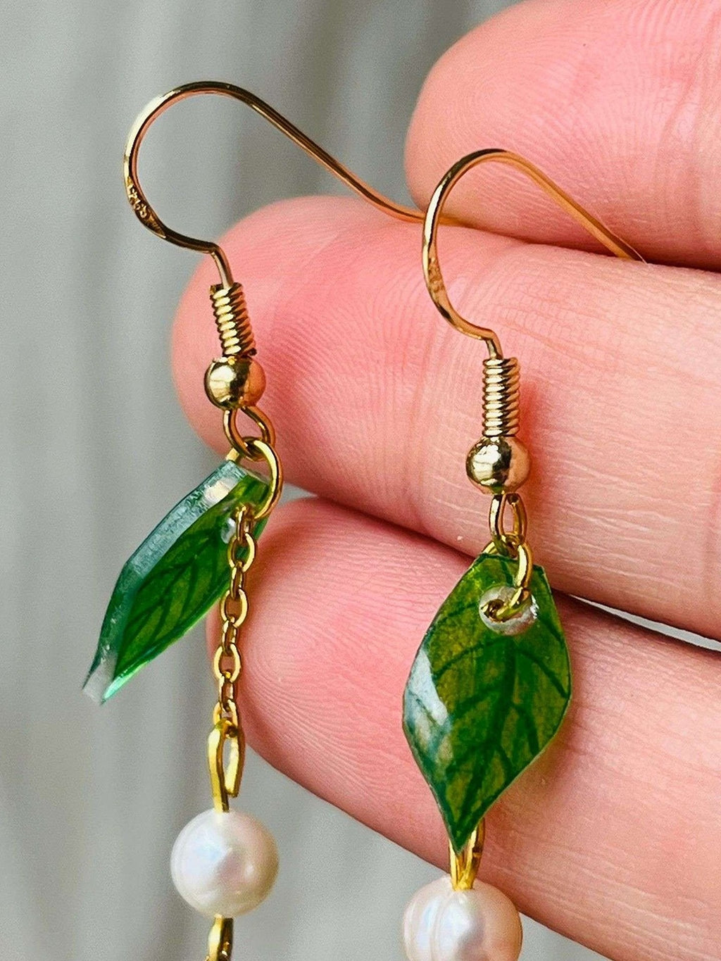 Cherry Tomato Pearl Earring