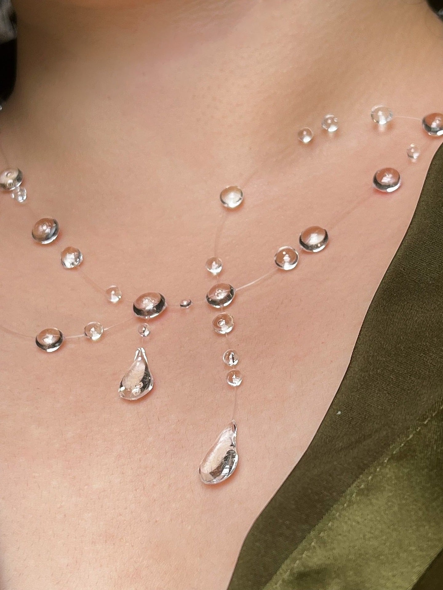 Cursive Dewdrop Necklace