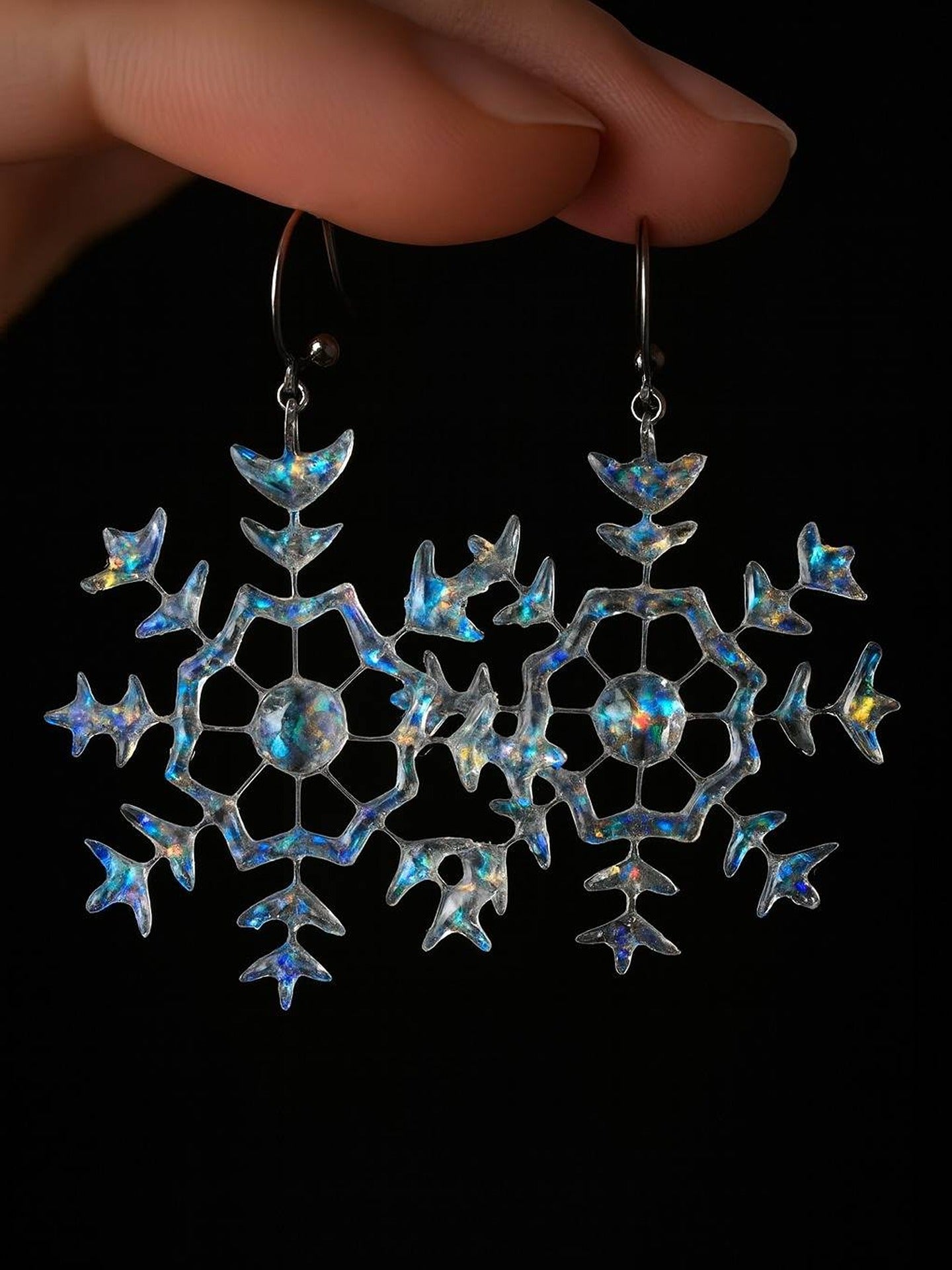 Frostbite Snowflake Earring Main image
