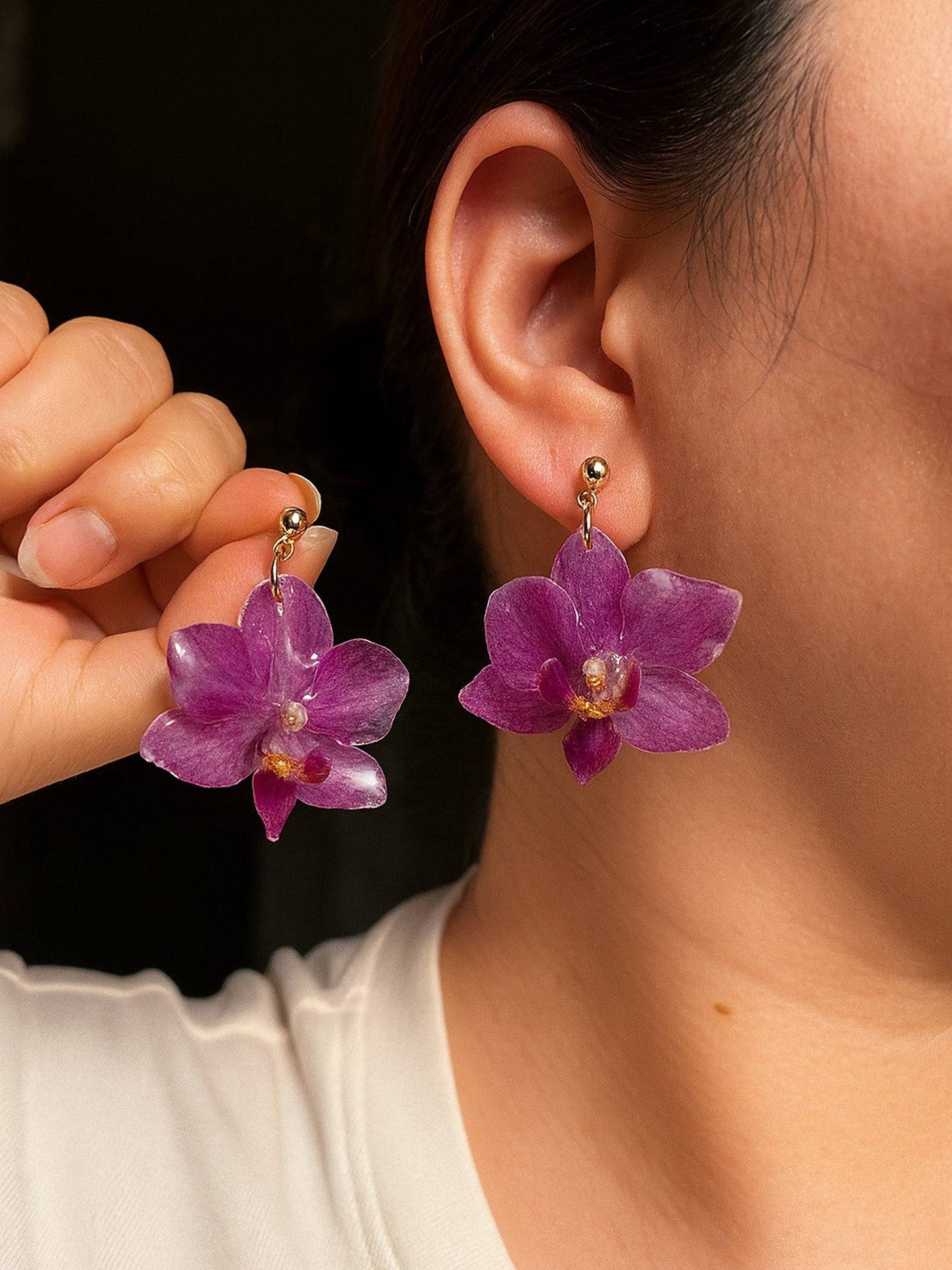 Mini Purple Orchid Earring Main image