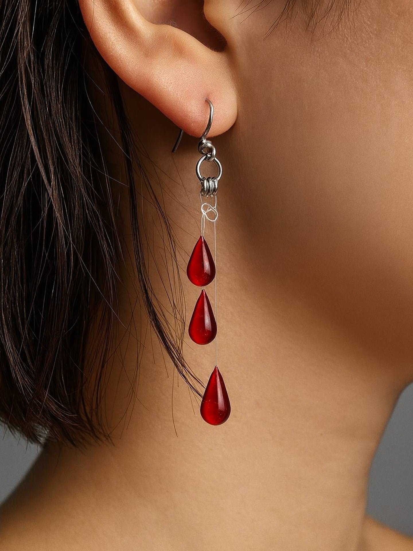 Vampish Raining Blood Earring Main image