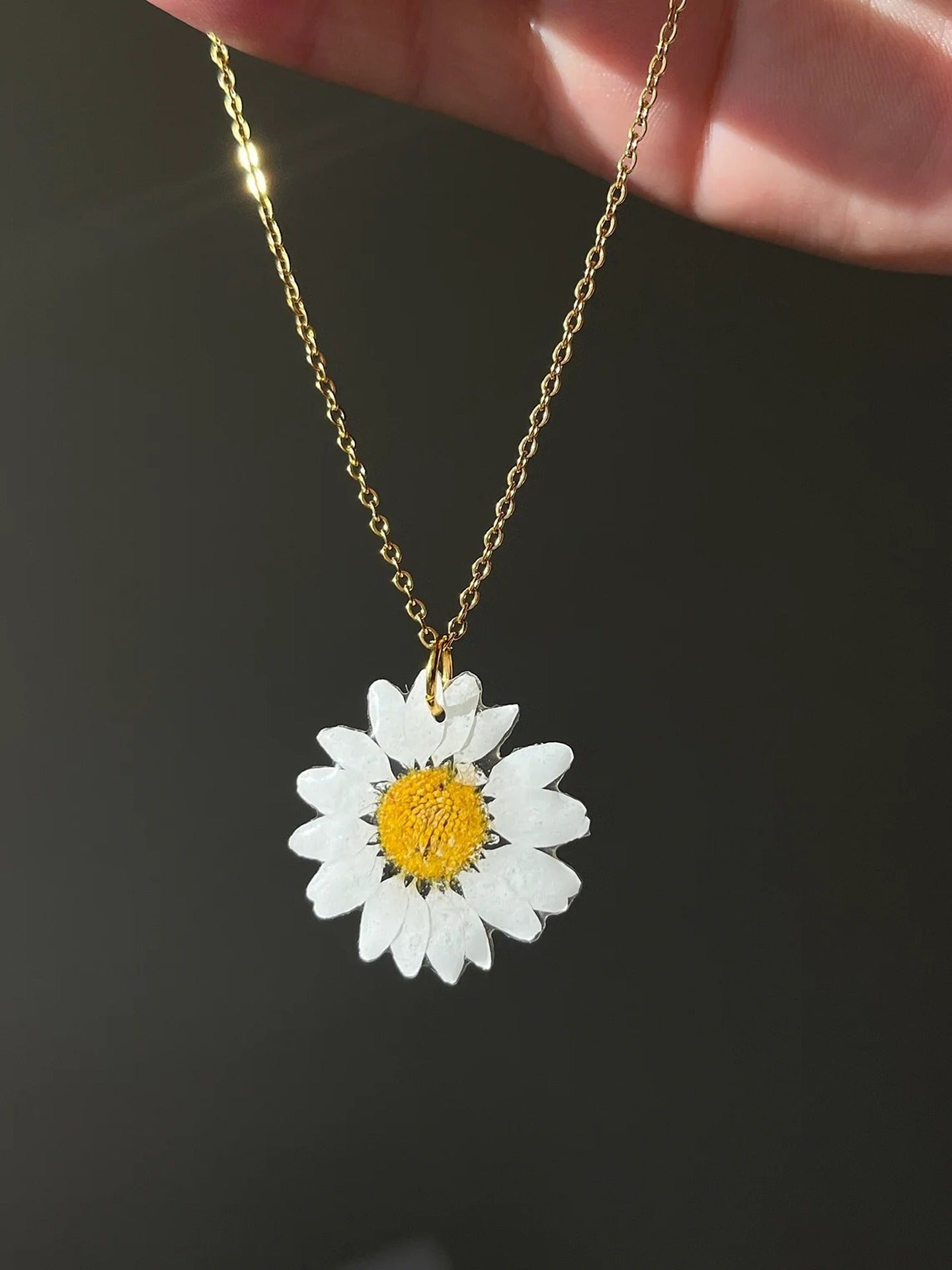 Real Daisy Flower Necklace