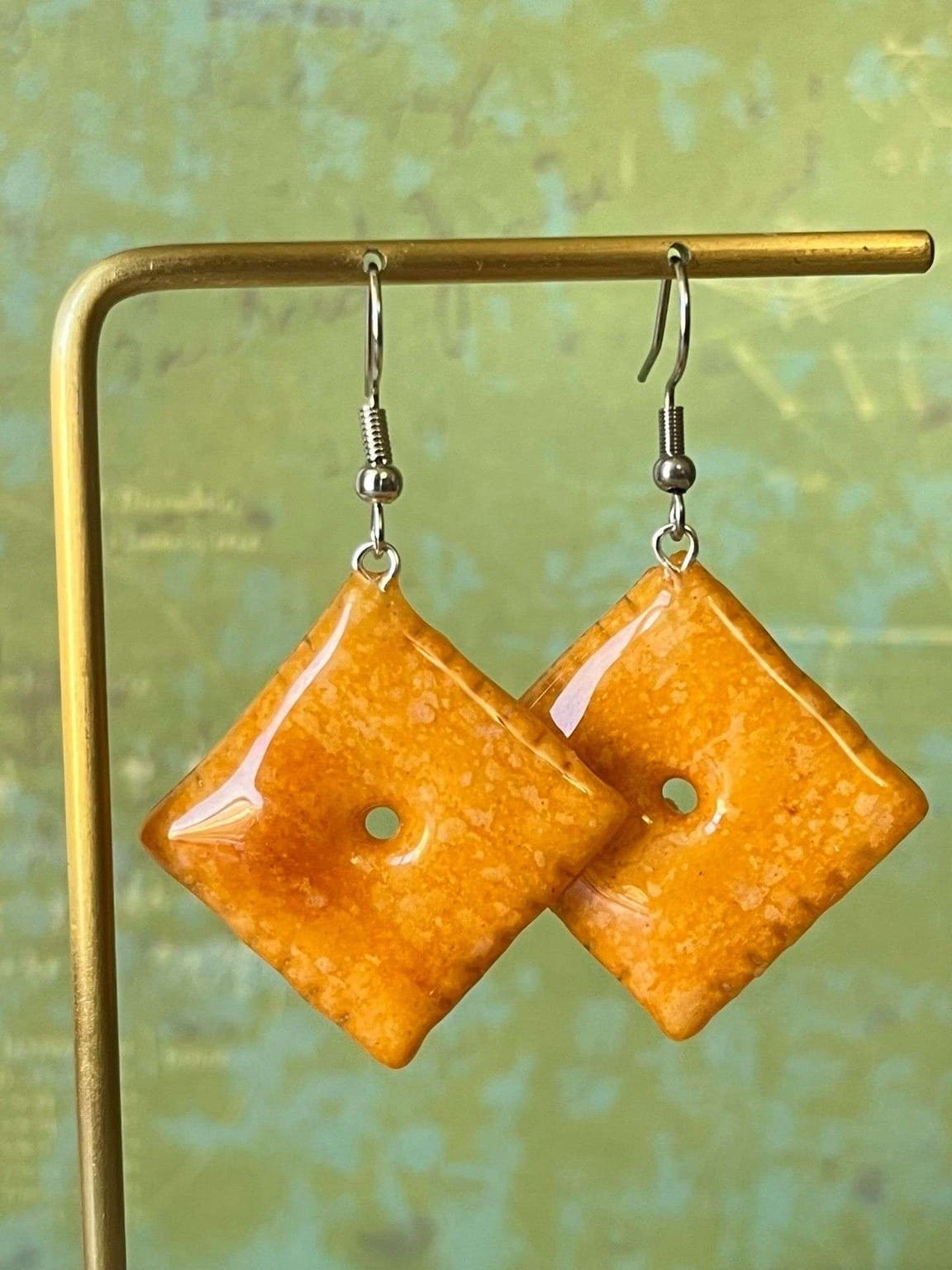 CheeseCrackerEarring EWSS Orig SF (27) cid9