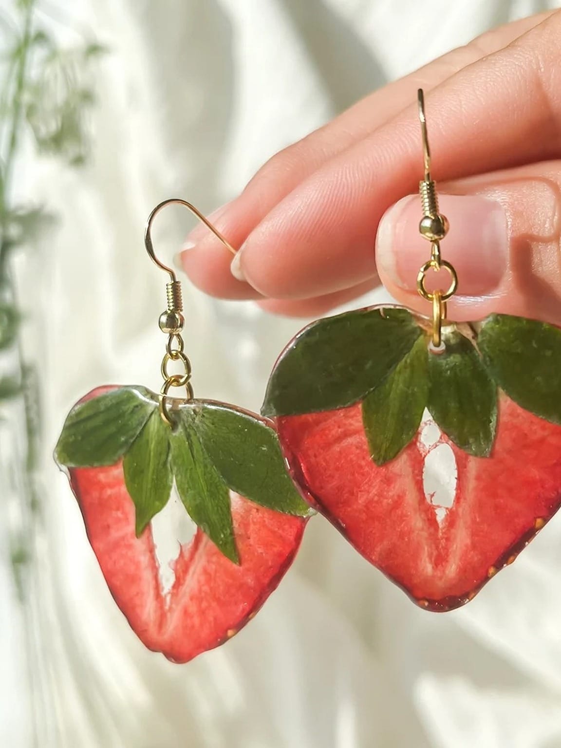 StrawberryEarring SF EWG (7) cid7